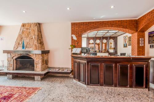 大厅, Hotel Euro Suíte Campos do Jordão By Nacional Inn - A 800 metros da Vila Capivari (Hotel Euro Suite Campos do Jordao By Nacional Inn - A 800 metros da Vila Capivari) in 坎普斯若当 大厅, Hotel Euro Suíte Campos do Jordão By Nacional Inn - A 800 metros da Vila Capivari (Hotel Euro Suite Campos do Jordao By Nacional Inn - A 800 metros da Vila Capivari) in 坎普斯若当