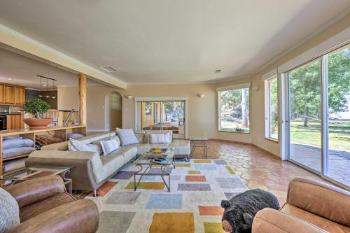 Luxe Auburn Hideaway with Tennis Court and Views! in Auburn Luxe Auburn Hideaway with Tennis Court and Views! in Auburn