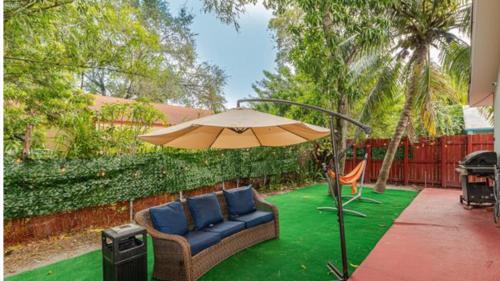 시설, Crocodhouse early check in free parking 7 years hosting in Fort Laud in 윌턴 매너스 시설, Crocodhouse early check in free parking 7 years hosting in Fort Laud in 윌턴 매너스