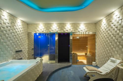 สปา, Torre Cintola Greenblu Sea Emotions in กาปิโตโล สปา, Torre Cintola Greenblu Sea Emotions in กาปิโตโล