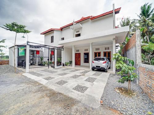 入口, RedDoorz at Omah Candi Sari near Airport YIA in 特蒙 入口, RedDoorz at Omah Candi Sari near Airport YIA in 特蒙