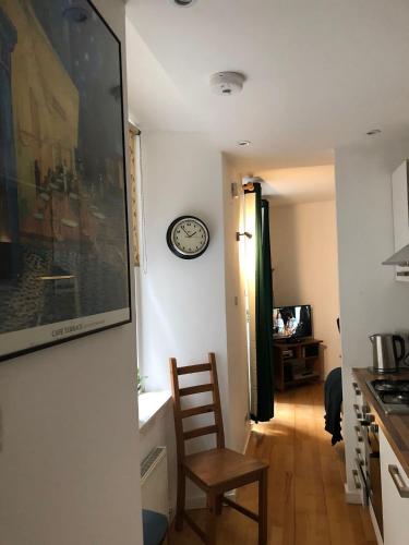 The Edmonstone's Residence