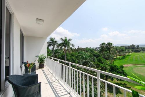 ระเบียง/ชานเรือน, เดอะ รอแยล กรากัตเตา โฮเต็ล (The Royale Krakatau Hotel) in บานเทน ระเบียง/ชานเรือน, เดอะ รอแยล กรากัตเตา โฮเต็ล (The Royale Krakatau Hotel) in บานเทน