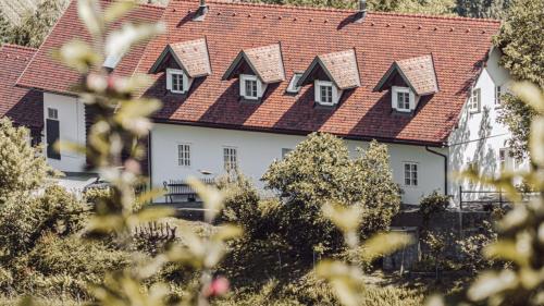 WINEHOUSE Living in Loipersdorf WINEHOUSE Living in Loipersdorf