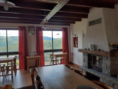 Restaurant, Les chalets du belvedere de mallet in Laguiole Restaurant, Les chalets du belvedere de mallet in Laguiole
