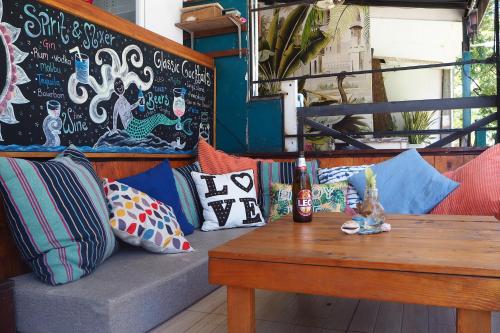 Facilities, Sundaze Samet Hostel & Hangout in Samed City Center Facilities, Sundaze Samet Hostel & Hangout in Samed City Center