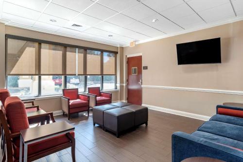 大堂, 凱富套房酒店 (Comfort Inn & Suites) in 佛羅里達州沃爾頓堡灘(FL) 大堂, 凱富套房酒店 (Comfort Inn & Suites) in 佛羅里達州沃爾頓堡灘(FL)