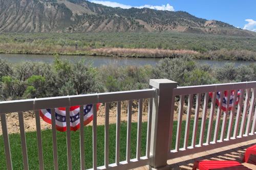 Magnificent Gypsum Retreat on the Colorado River! in Gypsum (CO) Magnificent Gypsum Retreat on the Colorado River! in Gypsum (CO)
