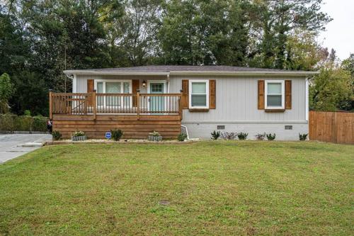 Great Home! Great Location! in Fulton Country Airport Great Home! Great Location! in Fulton Country Airport