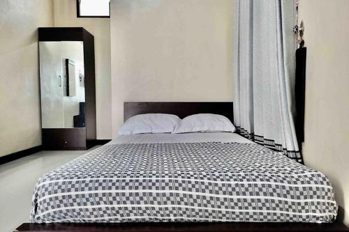 Homestay Griya Sawah Gunung Syariah Mitra RedDoorz in Banjarnegara Homestay Griya Sawah Gunung Syariah Mitra RedDoorz in Banjarnegara