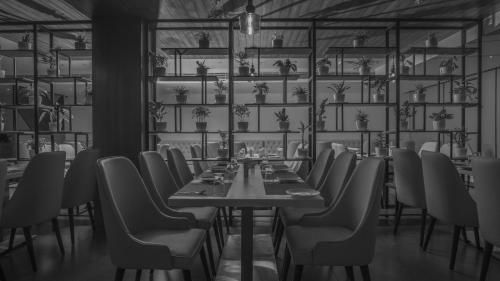 Restaurant, Northway Hotel in Daba Gardens Restaurant, Northway Hotel in Daba Gardens