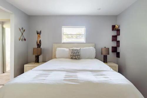 Near the Beach 3 bed 2bath sleeps 6 in Palmetto Near the Beach 3 bed 2bath sleeps 6 in Palmetto