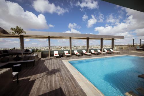 수영장, Centro Mada Amman by Rotana in 암만 수영장, Centro Mada Amman by Rotana in 암만