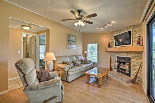 Rural Pomona Park Getaway Near St Johns River! in East Palatka (FL) Rural Pomona Park Getaway Near St Johns River! in East Palatka (FL)