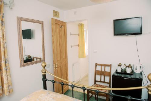4 Lyndhurst Rd in Brockenhurst 4 Lyndhurst Rd in Brockenhurst