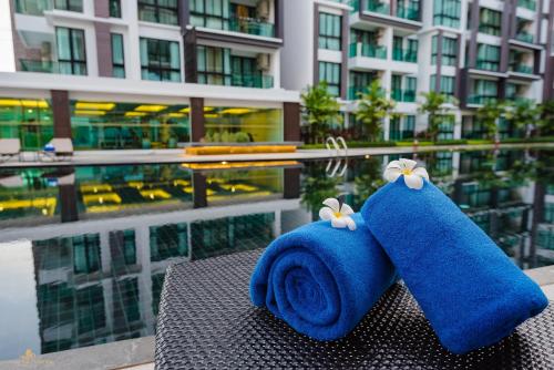 Swimming pool, Wyndham Royal Lee Phuket in Phuket Airport Swimming pool, Wyndham Royal Lee Phuket in Phuket Airport