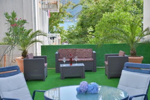 Garden, Solar Apartments in Topla Garden, Solar Apartments in Topla