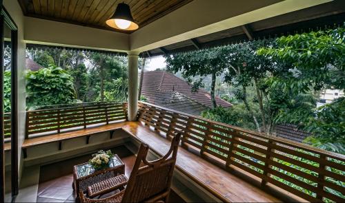 Erkély/terasz, The Elephant Court Resort in Thekkady Erkély/terasz, The Elephant Court Resort in Thekkady