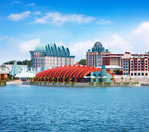 Entrance, Resorts World Sentosa - Equarius Hotel in Singapore Entrance, Resorts World Sentosa - Equarius Hotel in Singapore