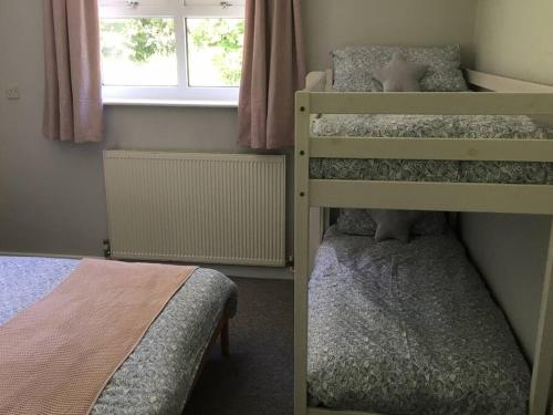 Bright and spacious annex near Lymington with private garden in Hordle Bright and spacious annex near Lymington with private garden in Hordle