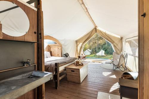 ทัศนียภาพ, Under Canvas Great Smoky Mountains in ชานเมืองพีเจี้ยน ฟอร์จ ทัศนียภาพ, Under Canvas Great Smoky Mountains in ชานเมืองพีเจี้ยน ฟอร์จ