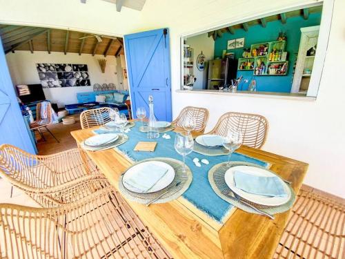 Зручності, Moonstone, private room in Villa Casa Blue pool sea view in Сент Мартін Зручності, Moonstone, private room in Villa Casa Blue pool sea view in Сент Мартін