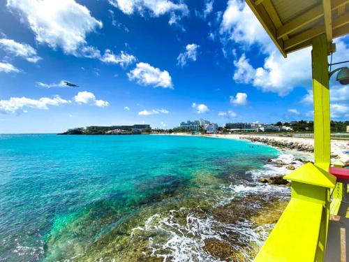 Beach, Moonstone, private room in Villa Casa Blue pool sea view in Saint Martin Beach, Moonstone, private room in Villa Casa Blue pool sea view in Saint Martin