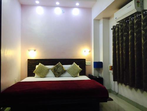 Hotel Kanha Inn in Aminabad Hotel Kanha Inn in Aminabad