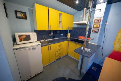 Kitchen, Apartments na Podgornoy in Kislovodsk Kitchen, Apartments na Podgornoy in Kislovodsk
