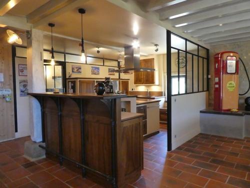 exceptionnel loft style industriel tout equipe 15 personnes avec piscine et jacuzzi in Lavergne exceptionnel loft style industriel tout equipe 15 personnes avec piscine et jacuzzi in Lavergne