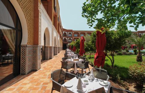 גינה, Hotel Riad Ennakhil & SPA in מרקש גינה, Hotel Riad Ennakhil & SPA in מרקש