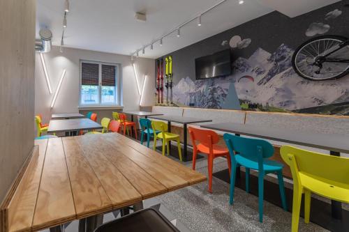 Food and beverages, MEININGER Hotel Innsbruck Zentrum in Innsbruck Food and beverages, MEININGER Hotel Innsbruck Zentrum in Innsbruck