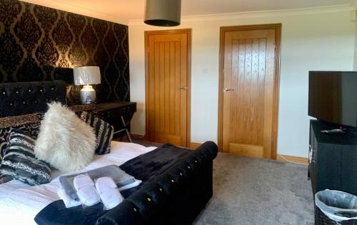 Spacious Luxury Commuting House from the M74 junction 8 in Larkhall Spacious Luxury Commuting House from the M74 junction 8 in Larkhall