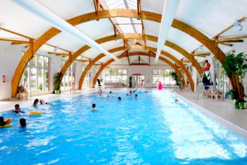 Swimming pool, Bungalows soit en 3 ou 4ch - jusqu'a 18 voyageurs - mh732 3ch ou mh828 4ch Biscarrosse Lake-proche o in Gastes Swimming pool, Bungalows soit en 3 ou 4ch - jusqu'a 18 voyageurs - mh732 3ch ou mh828 4ch Biscarrosse Lake-proche o in Gastes