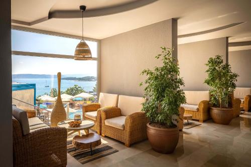 Bar/Lounge, Koralj Sunny Hotel by Valamar in Krk Island Bar/Lounge, Koralj Sunny Hotel by Valamar in Krk Island