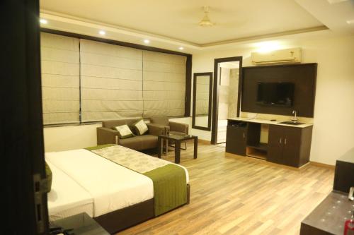 Facilities, HOTEL RAJMAHAL INN in Bhiwadi Facilities, HOTEL RAJMAHAL INN in Bhiwadi