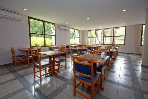 레스토랑, Fênix Hotel Limeira (Fenix Hotel Limeira) in 리메이라 레스토랑, Fênix Hotel Limeira (Fenix Hotel Limeira) in 리메이라