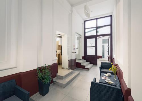 Lobby, RES City Residence Hotel Budapest near Heroes' Square Lobby, RES City Residence Hotel Budapest near Heroes' Square