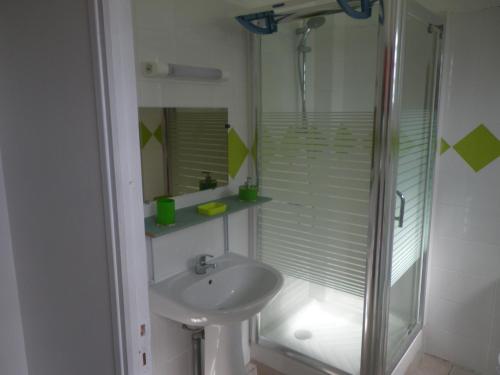 IMMEUBLE NEBOT in Grand Bourg IMMEUBLE NEBOT in Grand Bourg