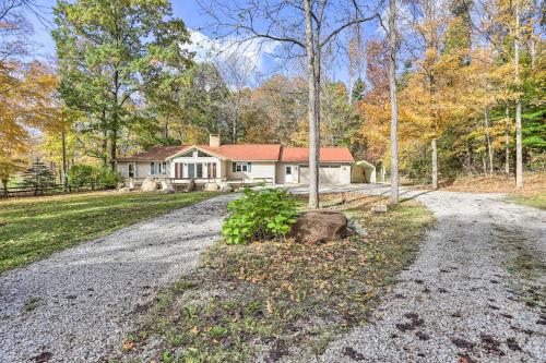 Stony Creek Lodge Escape with Deck and Sunroom! in Ashland (OH) Stony Creek Lodge Escape with Deck and Sunroom! in Ashland (OH)