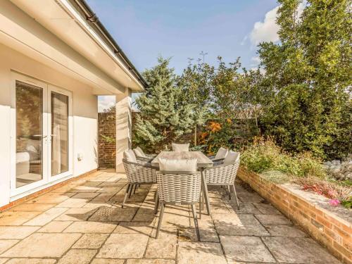 Vybavení, Pass the Keys Stylish and fresh 4 bed beach house with garden in West Wittering Vybavení, Pass the Keys Stylish and fresh 4 bed beach house with garden in West Wittering