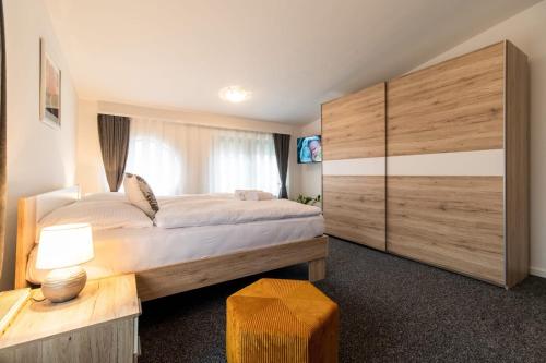 Four Roses in Blato Four Roses in Blato