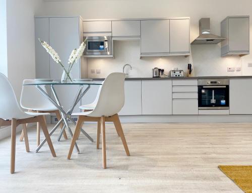 keuken, Skyline at Fleet Heights Apartment Six in Fleet Central keuken, Skyline at Fleet Heights Apartment Six in Fleet Central