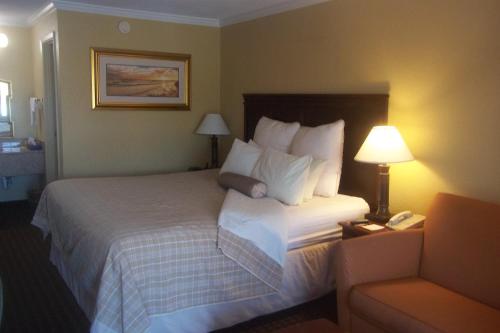 德斯汀戴斯酒店 (Days Inn by Wyndham Destin) in 德斯坦(FL) 德斯汀戴斯酒店 (Days Inn by Wyndham Destin) in 德斯坦(FL)