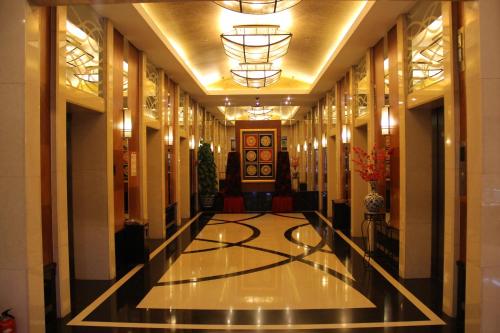 Lobby, The North Garden Hotel Wangfujing near Wangfujing Street Lobby, The North Garden Hotel Wangfujing near Wangfujing Street