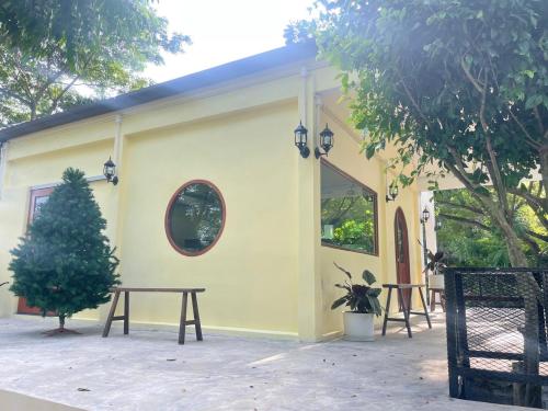 Rain Tree Cafe & Homestay in Uthai Thani Rain Tree Cafe & Homestay in Uthai Thani