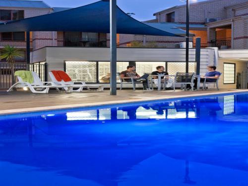 Swimming pool, Mont Clare Boutique Apartments in Perth Swimming pool, Mont Clare Boutique Apartments in Perth