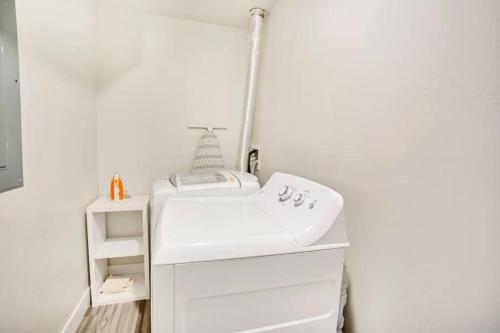 New Furnished 2Bd Apt! Great for Long Stays in Orem New Furnished 2Bd Apt! Great for Long Stays in Orem