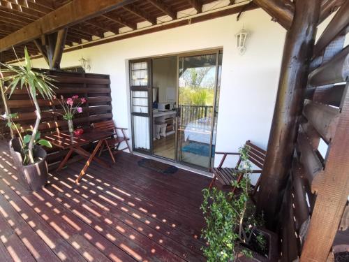 Erkély/terasz, THE THATCH HIDE in East London Erkély/terasz, THE THATCH HIDE in East London