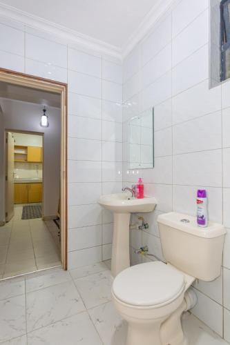 Łazienka, Fully furnished 1-bedroom Apartment in Eldoret in Eldoret Łazienka, Fully furnished 1-bedroom Apartment in Eldoret in Eldoret